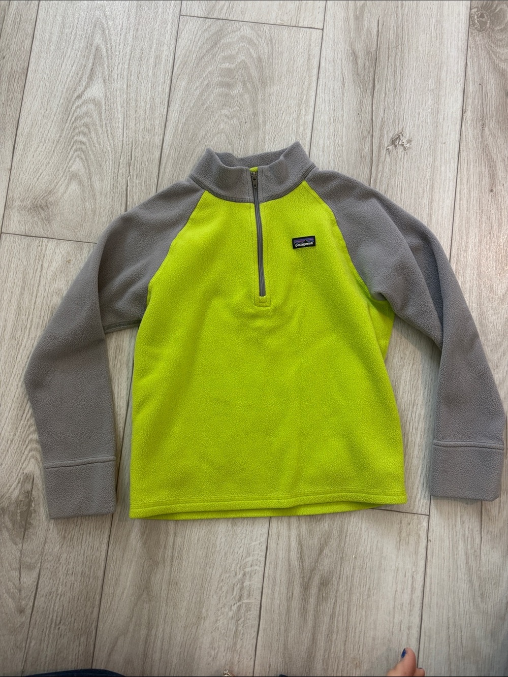 Patagonia kids quarter zip sweater